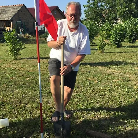 Villa Dolne Saliby Alojamento de Acomodação e Pequeno-almoço *