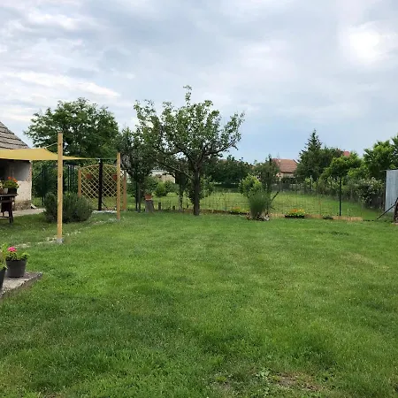 Alojamento de Acomodação e Pequeno-almoço Villa Dolne Saliby Dolne Saliby