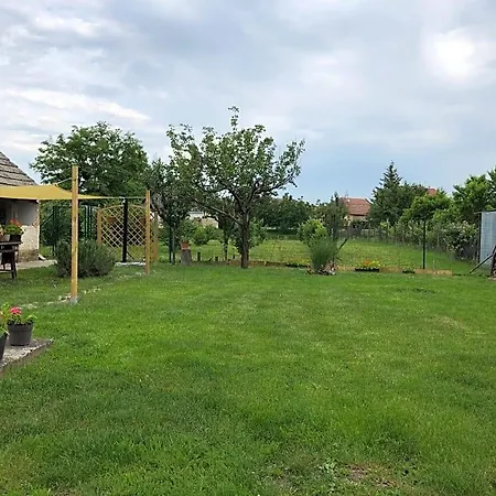Bed and breakfast Villa Dolne Saliby *