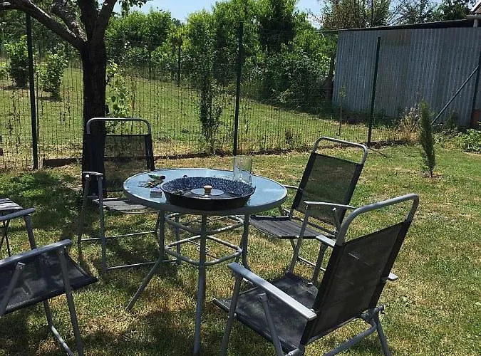 Villa Dolne Saliby * Alsószeli